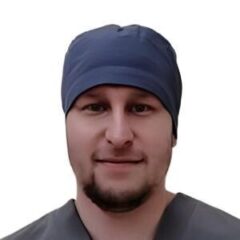 Врач Кузеванов Александр Сергеевич - Стоматолог-хирург
